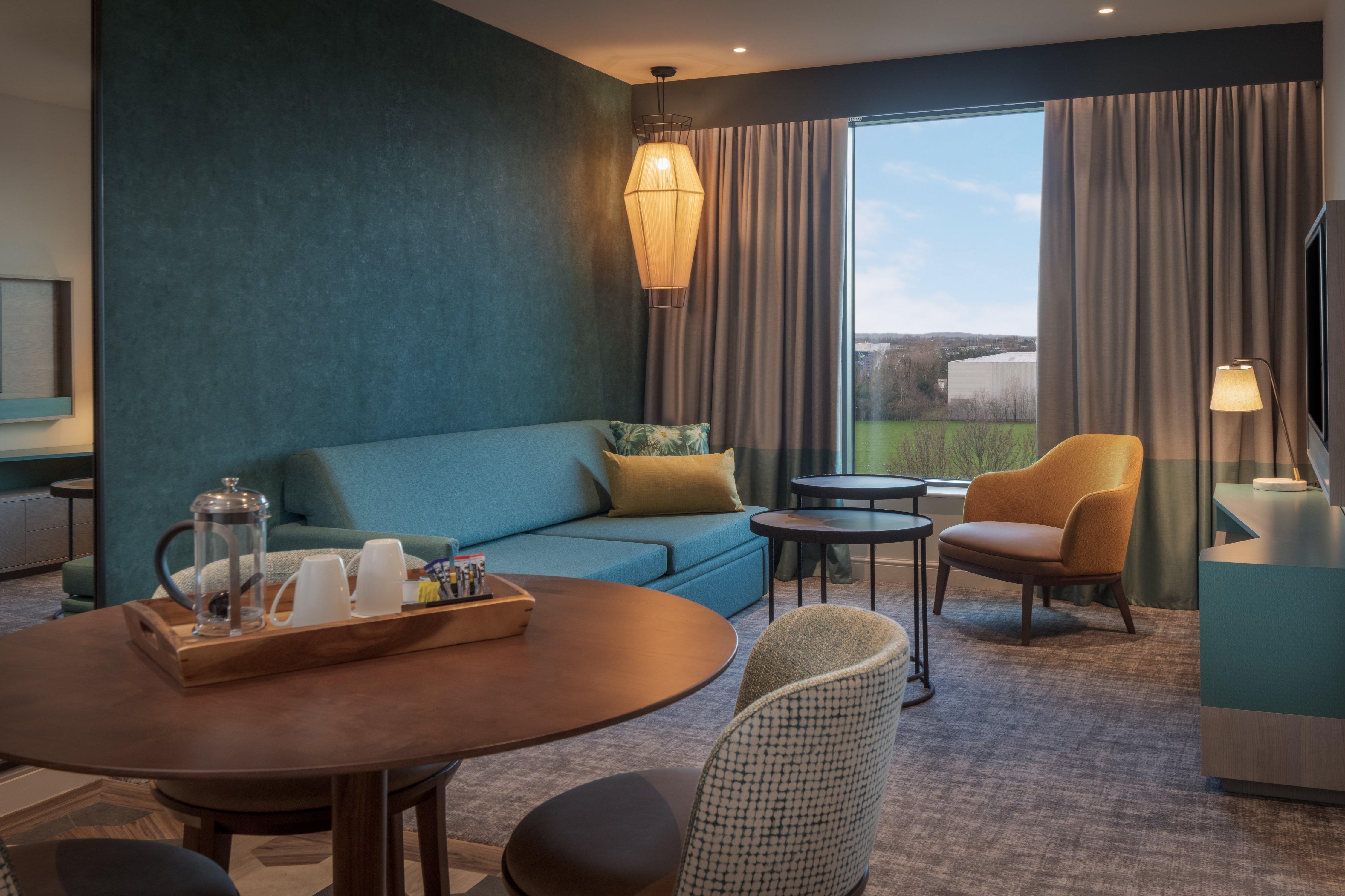 Staybridge Suites London Heathrow - Bath Road, An Ihg Aparthotel Hillingdon Ngoại thất bức ảnh