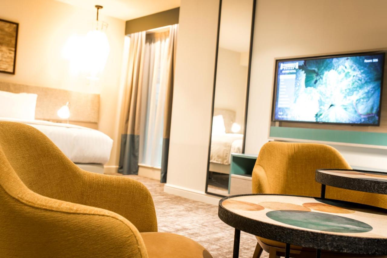 Staybridge Suites London Heathrow - Bath Road, An Ihg Aparthotel Hillingdon Ngoại thất bức ảnh