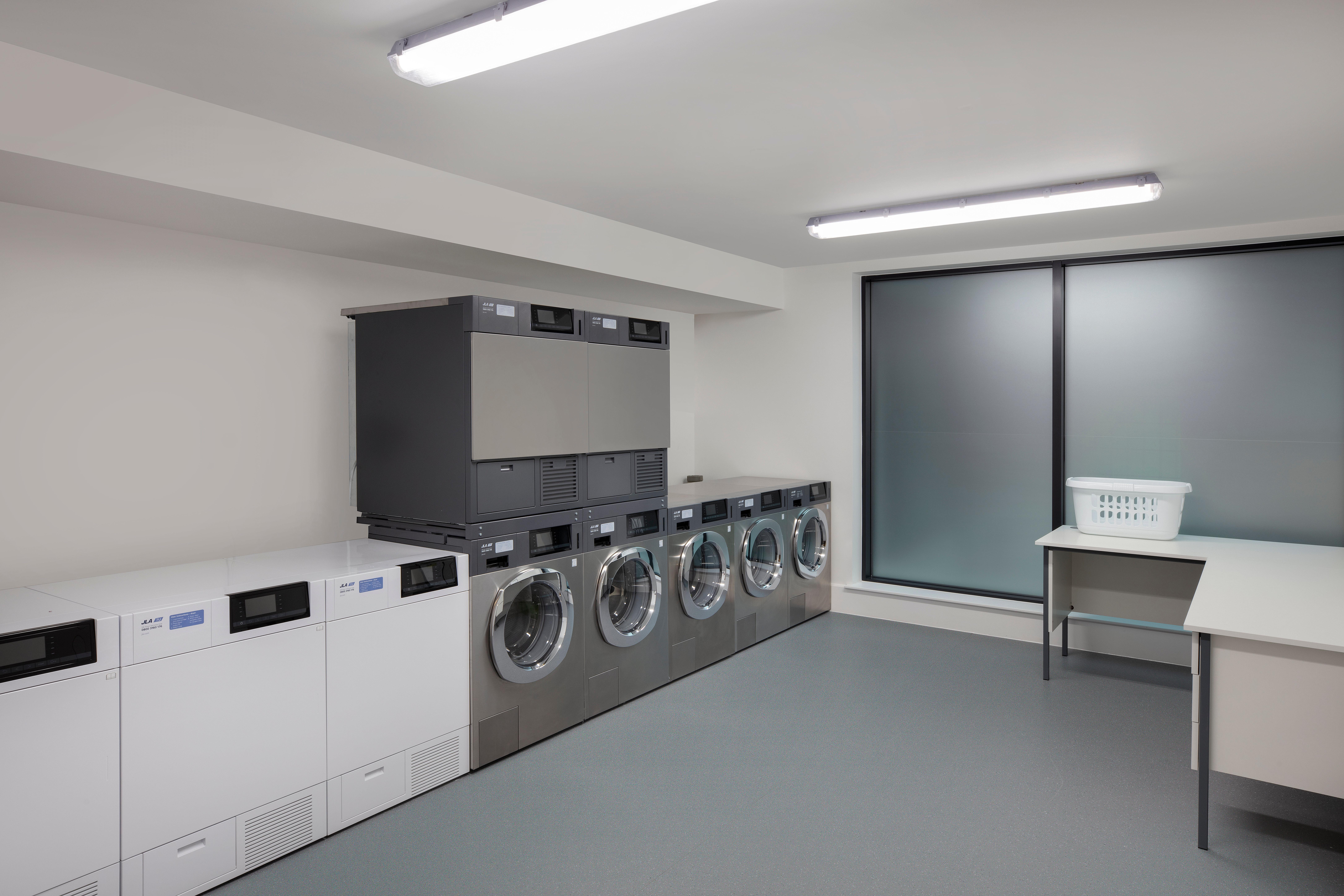 Staybridge Suites London Heathrow - Bath Road, An Ihg Aparthotel Hillingdon Ngoại thất bức ảnh