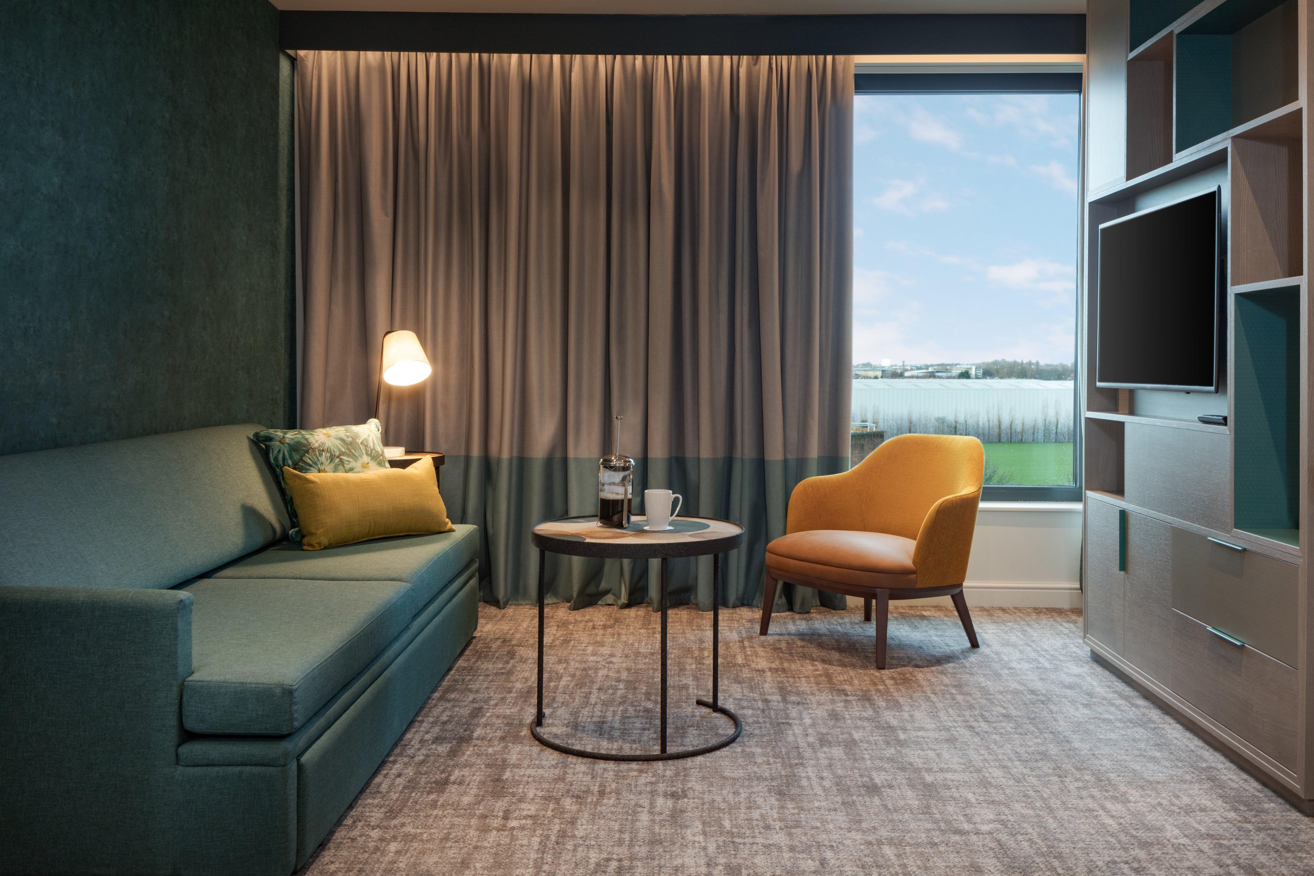 Staybridge Suites London Heathrow - Bath Road, An Ihg Aparthotel Hillingdon Ngoại thất bức ảnh